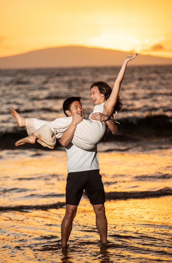 Couples photography session on a Maui beach