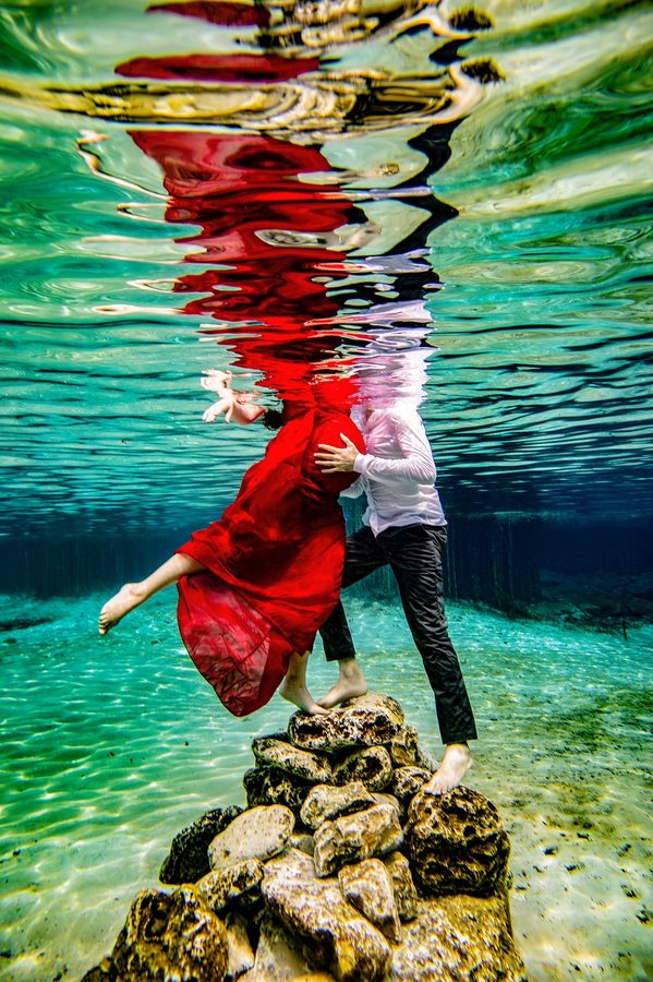 Underwater art photography in Maui, Hawaii